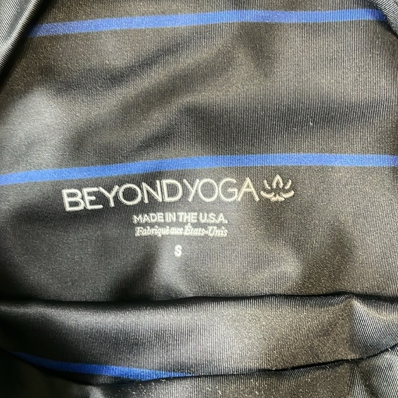 Beyond Yoga Pink/Blue/Black Striped Ankle Leggings Size Small - Picture 2 of 6